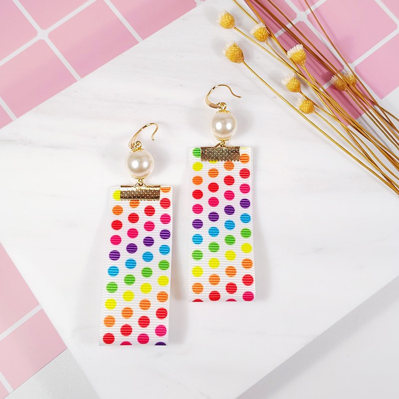 Big Thousand Design Fashion Pop Rainbow Gay Ribbon Pearl Earrings / Clip Gift Valentine's Day - ต่างหู - ผ้าฝ้าย/ผ้าลินิน หลากหลายสี