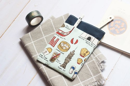 微微手作布物·繡花 雙層口袋式筆袋。台灣特色