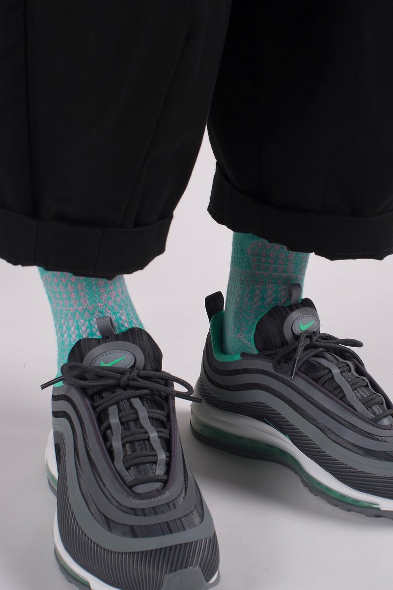 YOSHA Grayed Jade Socks - ถุงเท้า - เส้นใยสังเคราะห์ สีน้ำเงิน