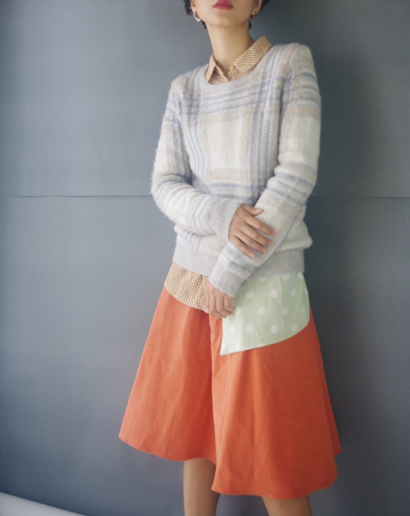 Treasure Hunting Vintage - Wenqing Light Gray Check Knit Sweater - สเวตเตอร์ผู้หญิง - เส้นใยสังเคราะห์ ขาว