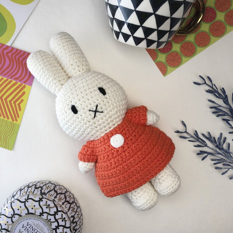 荷蘭Miffy米飛兔【miffy橘紅洋裝】手工鉤針編織純棉娃娃療癒玩偶 - 公仔/玩偶 - 棉．麻 橘色