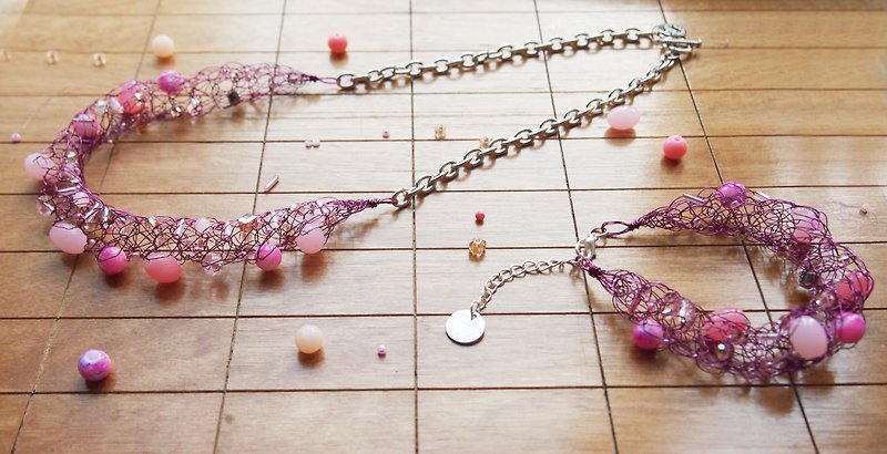 訂製典雅人手編織深粉紅色銅線配粉紅色系珠項錬加手鏈套裝 - 項鍊 - 其他金屬 粉紅色