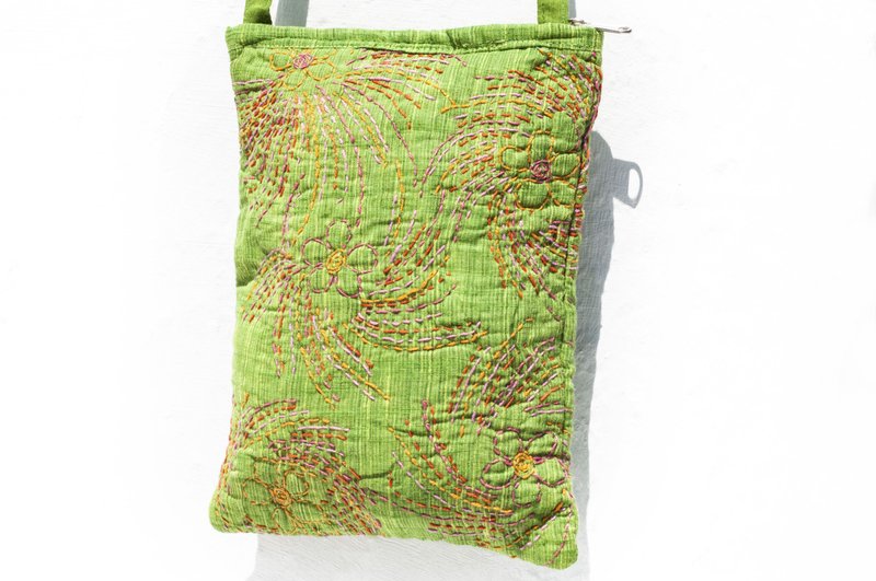 手縫純棉布側背包/刺繡斜背包/刺繡肩背包/北歐風手繡包-花朵煙火 - 側背包/斜背包 - 棉．麻 綠色