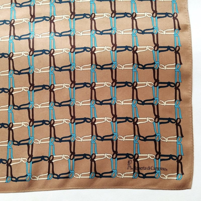 Vintage Roberta Di Camerino Silky Scarf, 22.5 x 23 inches, Italian Silk Scarf - 絲巾 - 絲．絹 卡其色