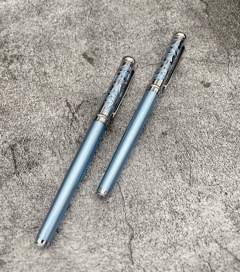 【客製化_畢業禮物】贈刻字_品初_冰河灰藍鋼珠筆+送皮質筆套 - 鋼珠筆 - 銅/黃銅 藍色
