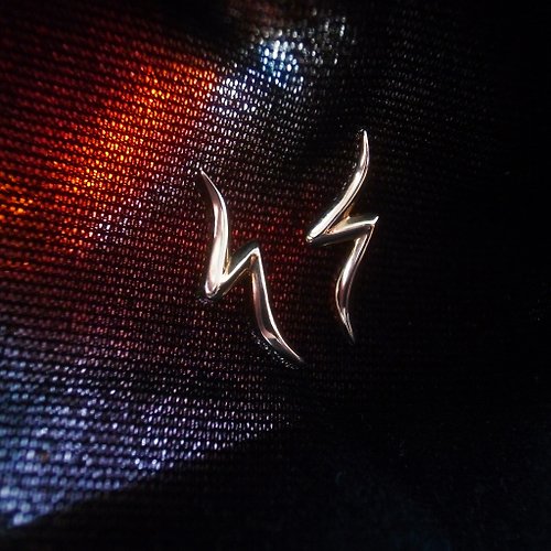Ewin 創物-銀飾品設計創作 直觀系列【誓約】925純銀耳飾/耳釘(單個) |閃電 情人節 情侶耳環