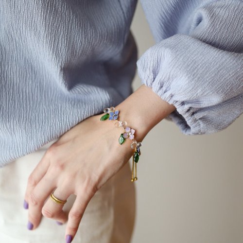 雨の雫と紫陽花のブレスレット - ショップ ちくわハンドメイド