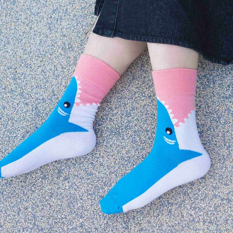 SS23【Girlfriend Gift/Free Shipping】Bite Shark 3/4 Women's Socks│Texture Gift Box Packaging - Socks - Cotton & Hemp Blue