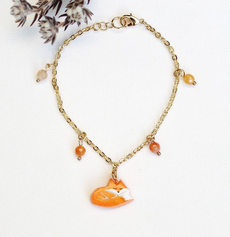 Small fox bracelet / hush ~ animal in the sleeping ing series - Bracelets - Clay Orange