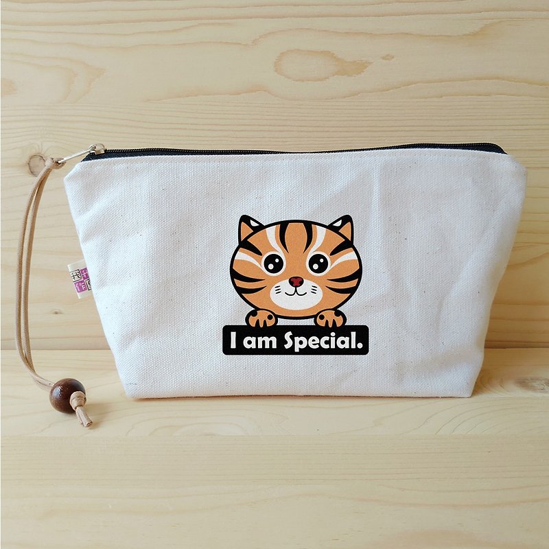 Leopard cat stone tiger cosmetic bag - กระเป๋าเครื่องสำอาง - ผ้าฝ้าย/ผ้าลินิน สีกากี