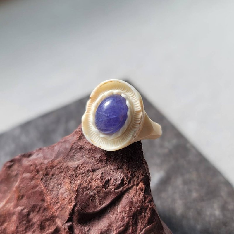 鹿の角 タンザナイトのリング 約9.5号 - 戒指 - 寶石 紫色
