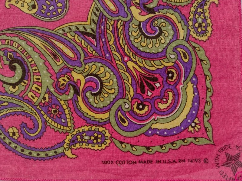 RN 14193 Purple Yellow and Green Color Paisley 100% Cotton 21 x 20.5 inches - 手帕 - 棉．麻 紅色