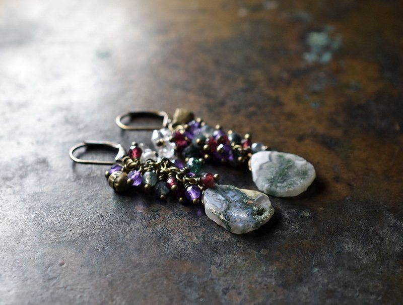 Peacock quartz, heavy garnet and amethyst, Herkimer diamond, ethnic bell earrings - ต่างหู - เครื่องเพชรพลอย สีเขียว