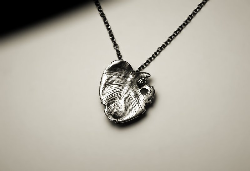 Ladybug Leaf Worm Necklace - Necklaces - Other Metals Silver