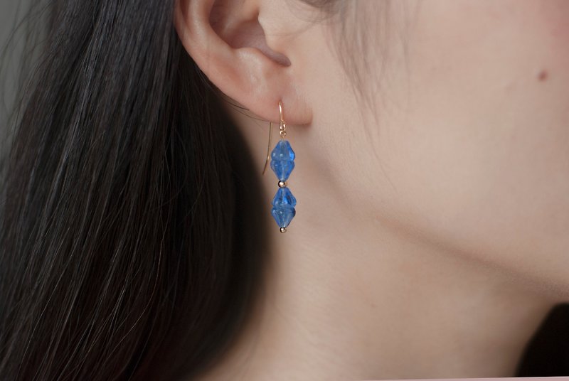 花型串珠耳環/透明藍/亮粉金/霧粉 - 耳環/耳夾 - 玻璃 藍色