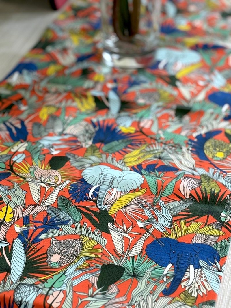 Taiwan exclusive_aLoveSupreme_South African literary youth hand-painted colorful long tablecloth_Orange African grassland - ผ้ารองโต๊ะ/ของตกแต่ง - ผ้าฝ้าย/ผ้าลินิน 