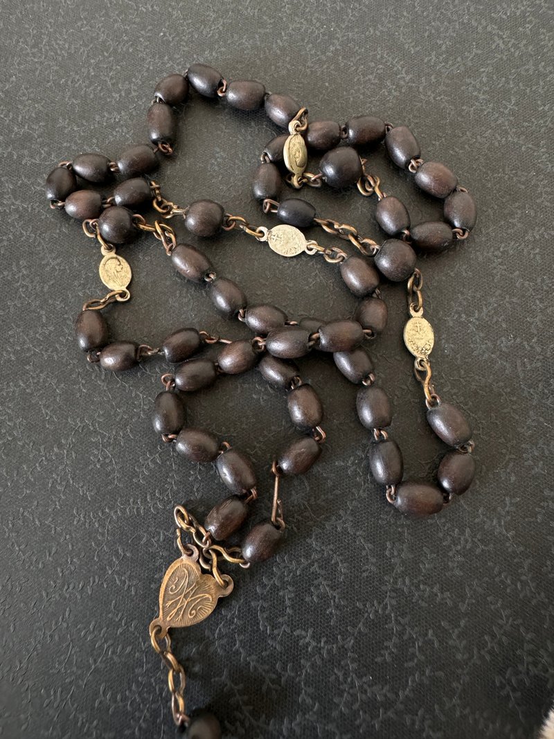 Antique French Black Beads Rosary Jesus Cross Virgin Necklace N668 - สร้อยคอ - โลหะ สีเงิน