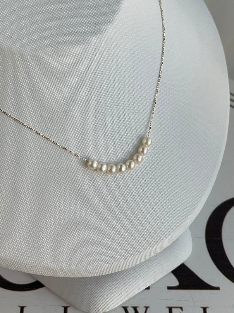 Made in Japan Akoya Pearl Necklace Special Sale Cute Design Smile Pearl Necklace Baby Pearl Smile - สร้อยคอ - ไข่มุก สีเหลือง
