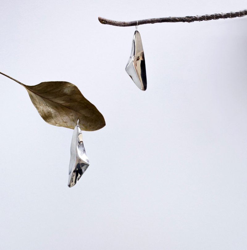 arrival耳環 - 耳環/耳夾/耳骨夾 - 銅/黃銅 銀色