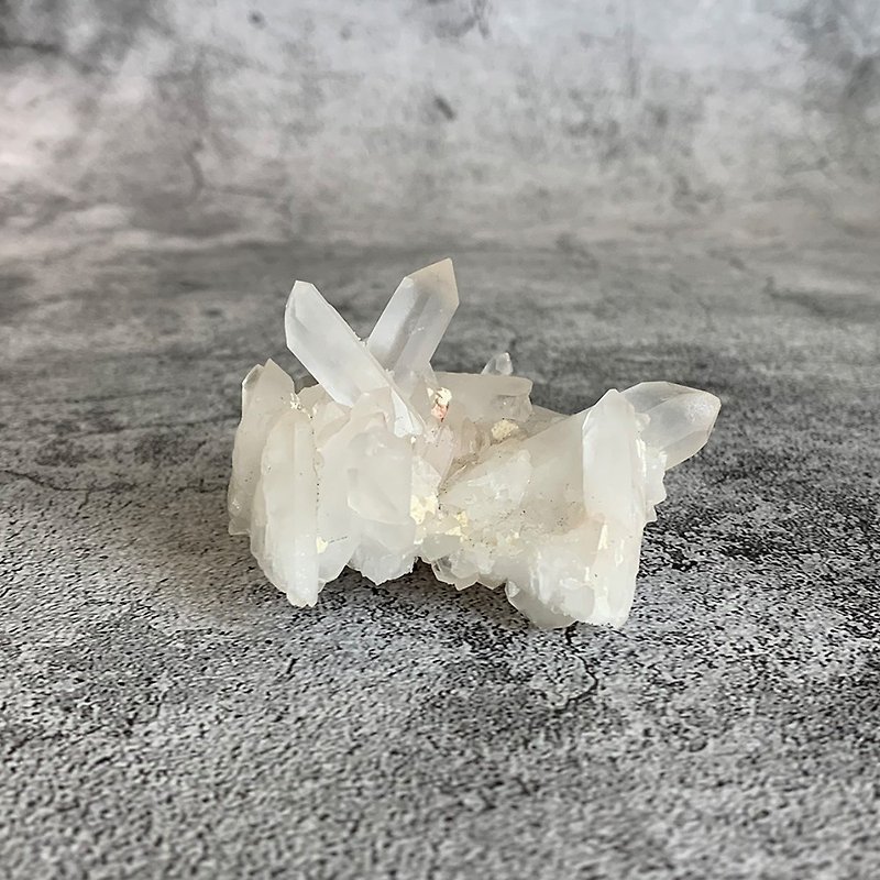 Crystal Cluster-White Crystal Original Mine Office Healing Micro-Landscape Installation One Thing and One Picture - Items for Display - Gemstone Transparent