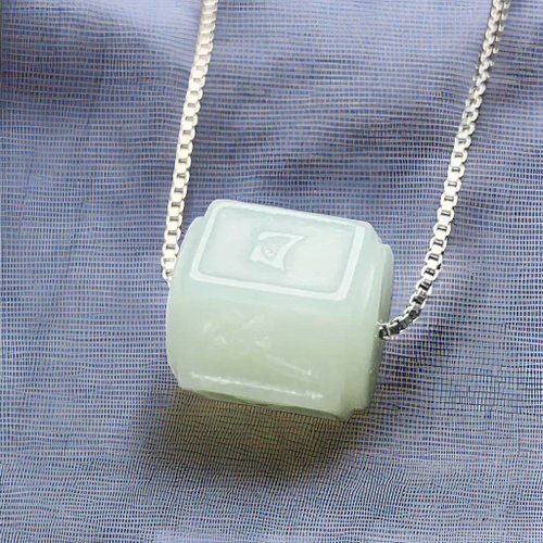 瓔珞珠寶盒 E.L.Jewelry Box 冰糯綠翡翠六字箴言項鍊 | 天然緬甸玉A貨翡翠 | 送禮