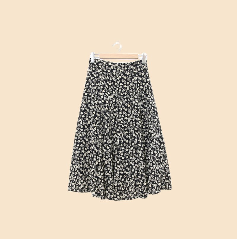 Back to Green-復古拼接長裙 黑白 藤蔓交織 fs-05 vintage skirt - 裙子/長裙 - 棉．麻 