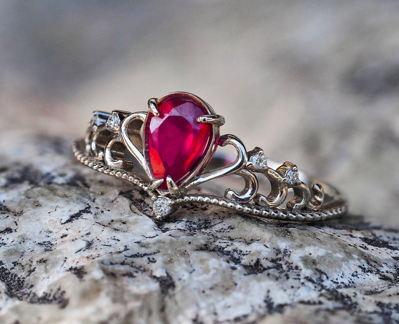14k gold natural ruby and diamonds ring - 戒指 - 貴金屬 金色