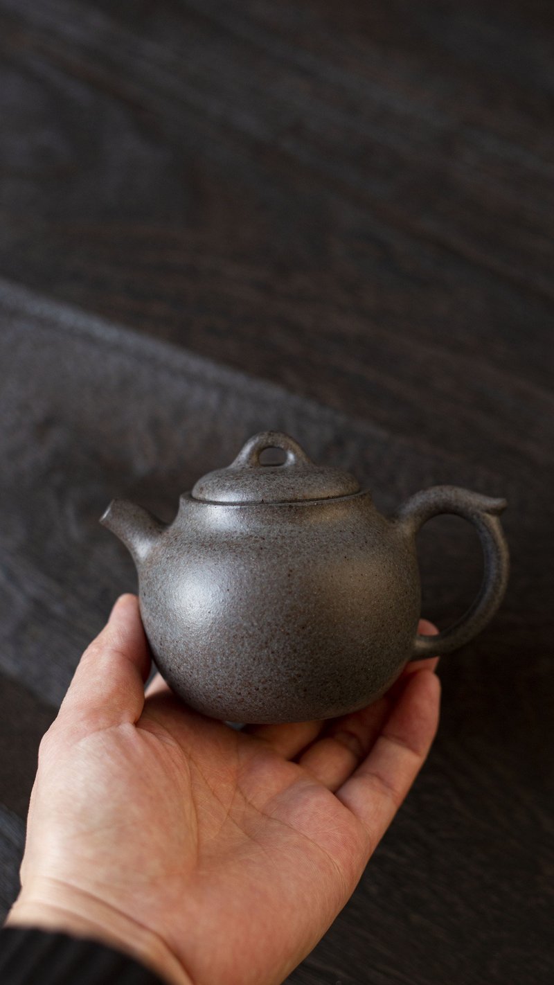 送禮紫砂壺茶壺匏瓜 180cc 慕古款 原矿紫泥特高温烧制独特天青色 - 茶壺/茶杯/茶具 - 陶 灰色