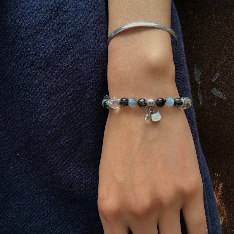 [] Lost and find natural stone cat hair crystal bracelet mother of pearl white crystal labradorite - สร้อยข้อมือ - เครื่องเพชรพลอย หลากหลายสี