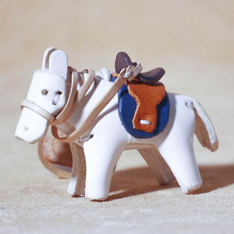 Animal Forest-Pony-Genuine vegetable tanned leather key ring charm animal shape - Keychains - Genuine Leather White