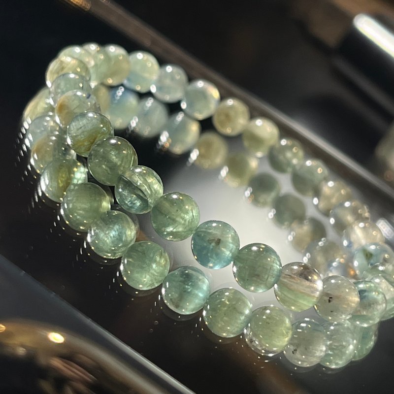 Witch's colorful treasure. Translucent Teal Crystal Bracelet Bracelet Blue Crystal Bracelet - สร้อยข้อมือ - คริสตัล สีเขียว