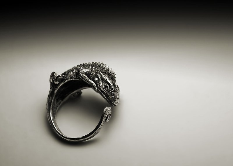 Handmade lizard ring