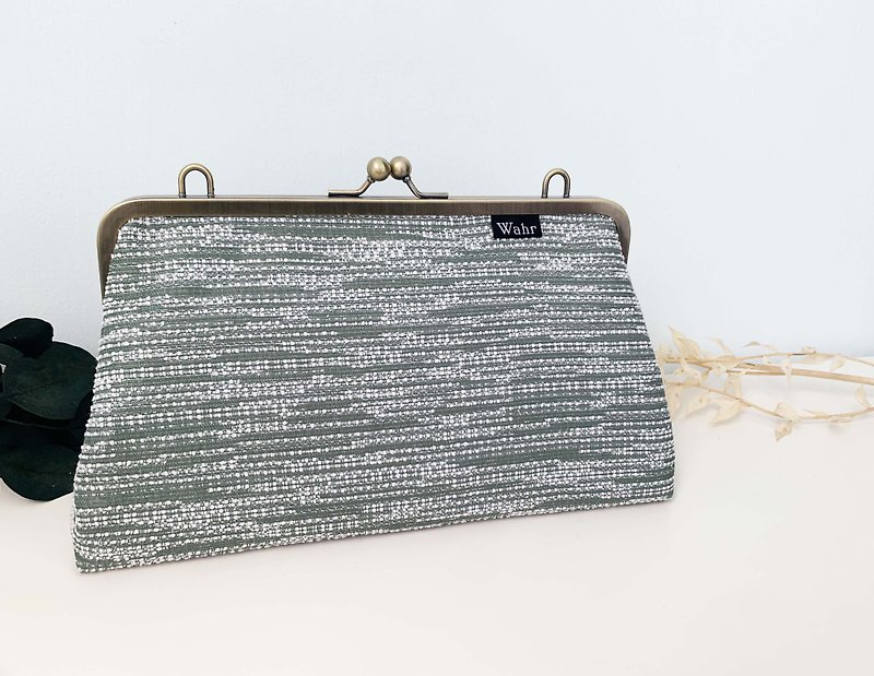 Green clasp frame bag/with chain/ cosmetic bag / shoulder bag - Clutch Bags - Other Man-Made Fibers Green