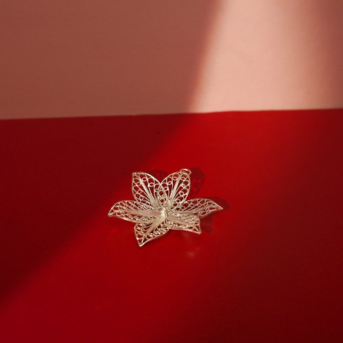 Jewel Art Studio Poinsettia flower necklace Handmade Silver Filigree AG999 | Jewelry Art Studio