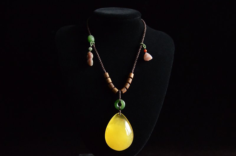 [一团和气] Amber natural amber jasper salt source agate fresh vintage necklace - สร้อยคอ - เครื่องเพชรพลอย สีเหลือง
