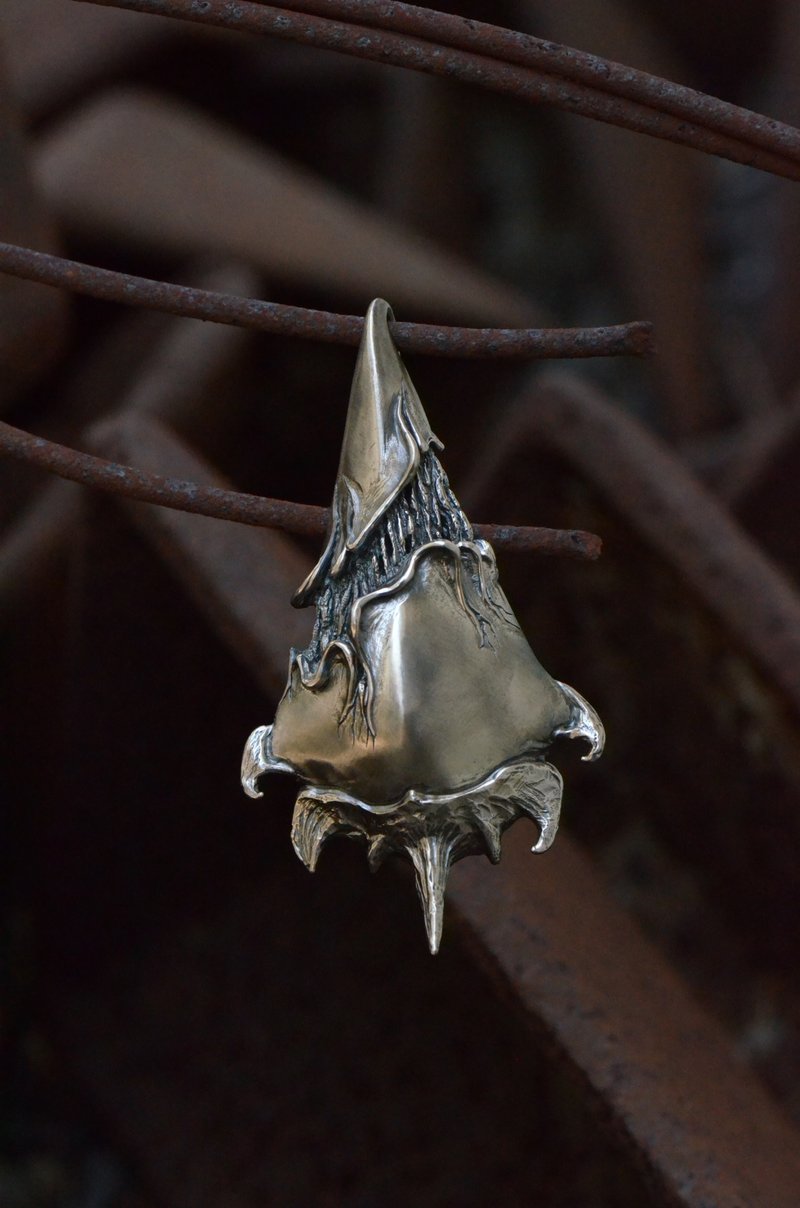 嚴龍墜 曬傷 Sunburned agave pendant - 項鍊 - 純銀 銀色