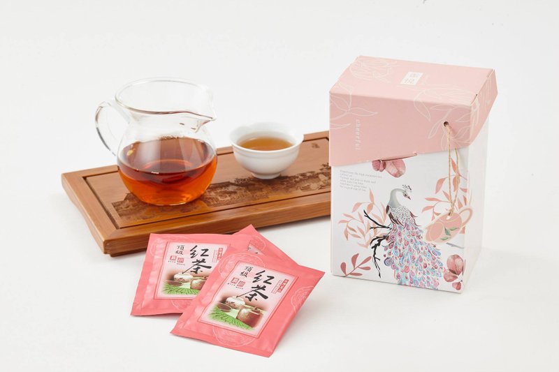 Relax with a cup of Lugu Mixiang Organic Black Tea Bags 20 into the tea, drink good tea - Tea - Fresh Ingredients Red