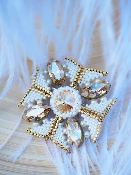 MaRichesse Maltese cross brooch Statement crystal brooch in Victorian style Collar pin