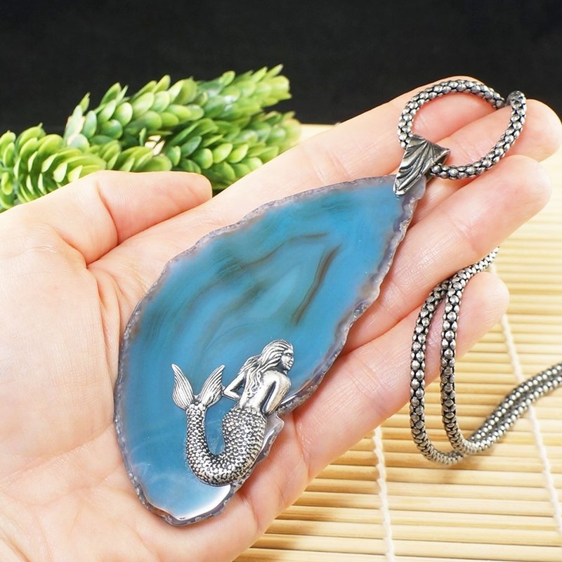 Silver Mermaid Necklace Sky Blue Agate Slice Slab Large Pendant Necklace Jewelry - 項鍊 - 半寶石 藍色