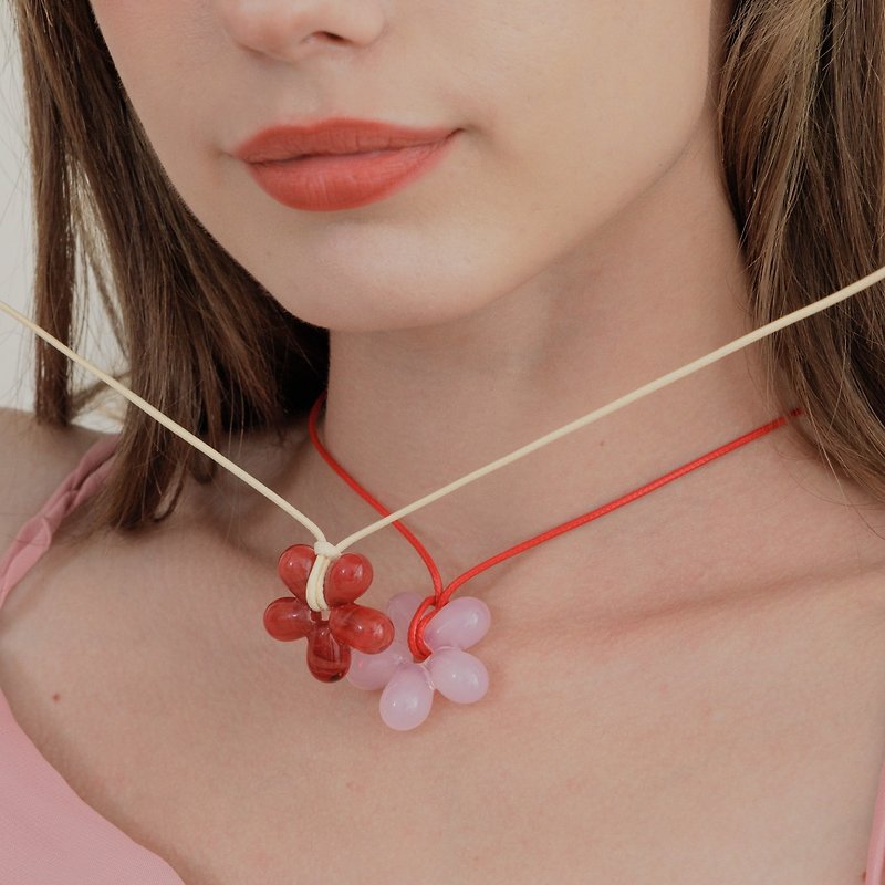 Gummy Bloom Robe Necklace - Red Shades | Bubblebloom Studio - สร้อยคอ - แก้ว 