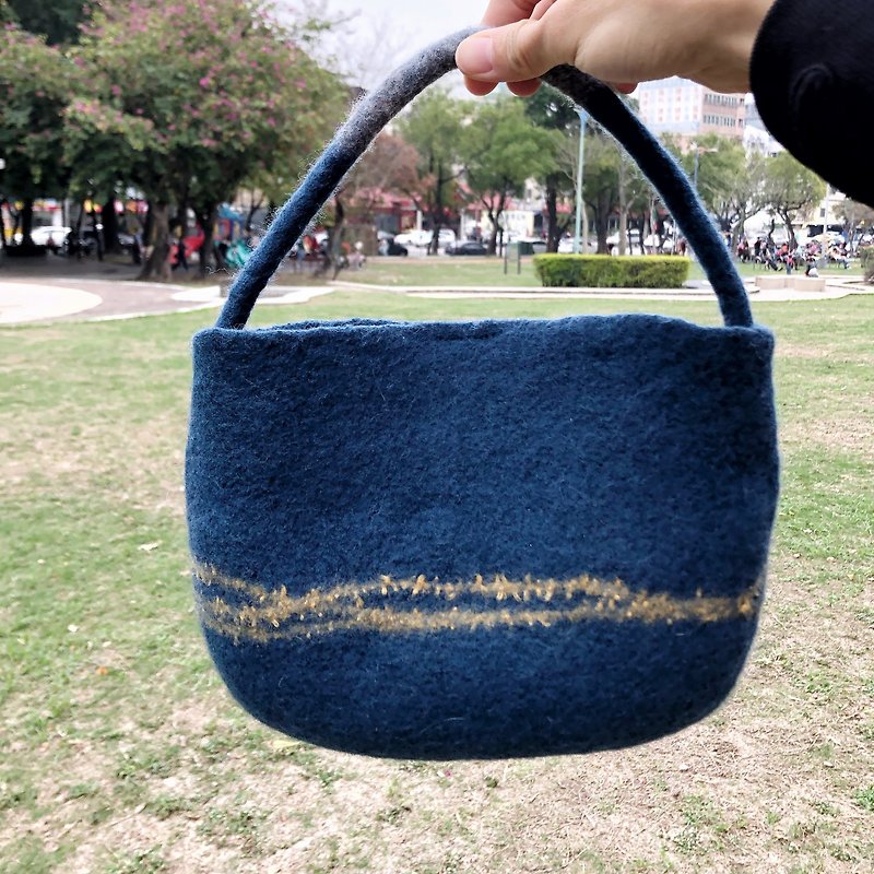 Pure wool light bag blue - Handbags & Totes - Wool Blue