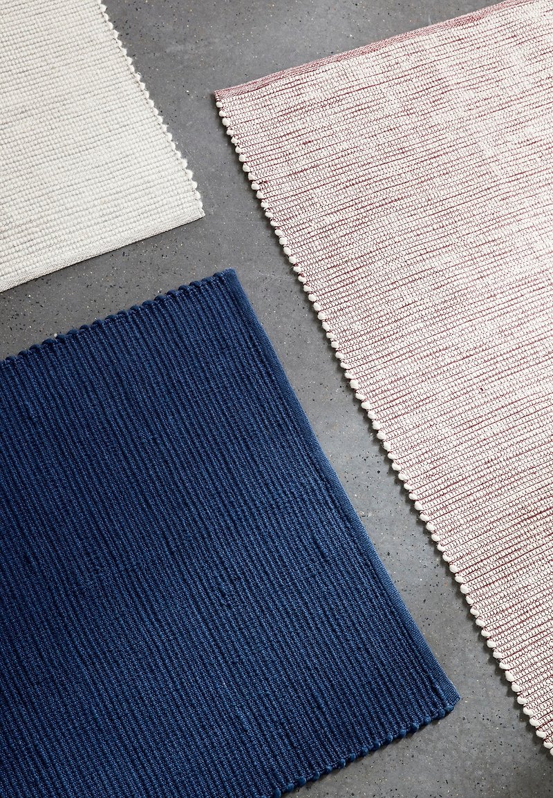 【Hübsch】－700903 Navy dark blue woven carpet floor mat - Rugs & Floor Mats - Other Man-Made Fibers Blue