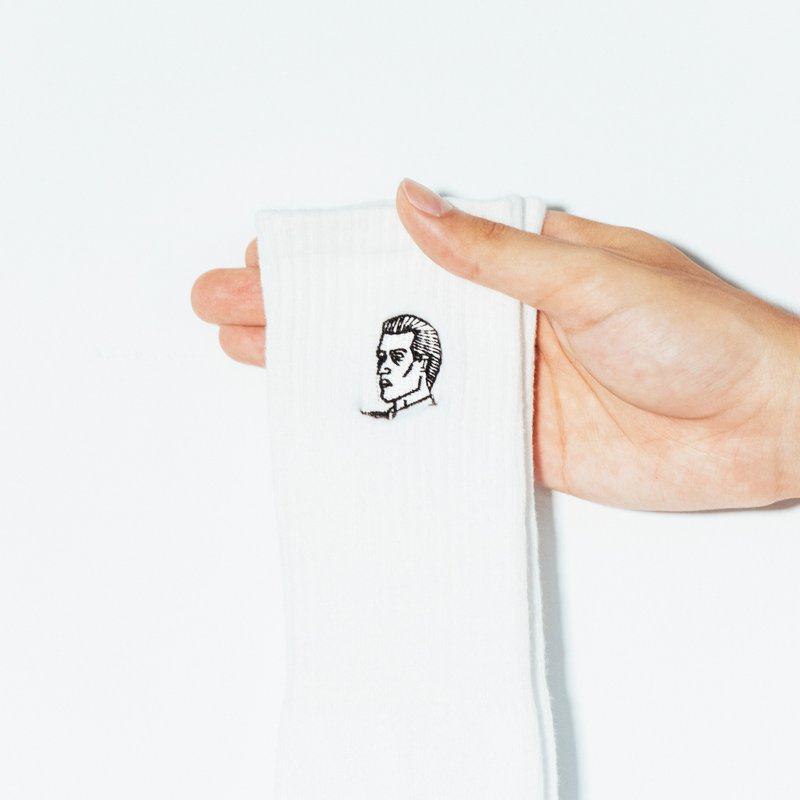油頭男爵刺繡白襪 - 西班牙刺青師聯名 - 襪子 - 棉．麻 白色