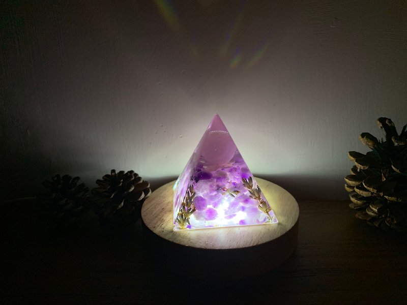 Clearance Welfare - Lavender Pyramid Night Light / Amethyst Atmosphere Light - Lighting - Crystal Purple