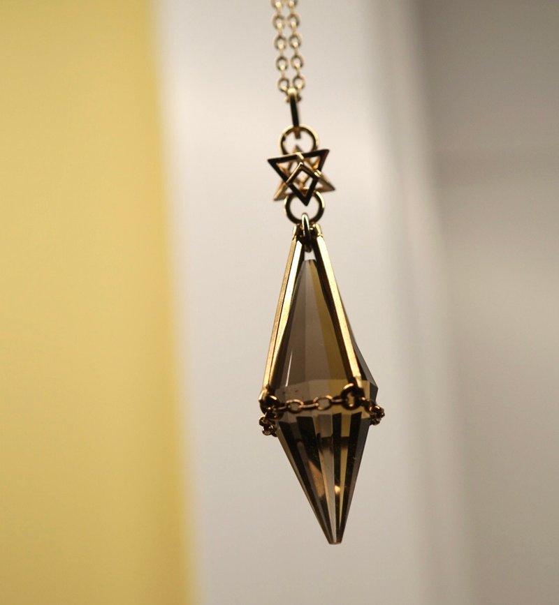 Sacred Bonding Smoky quartz Handmade Crystal Pendulum necklace unique jewelry - สร้อยคอ - ทองแดงทองเหลือง สีทอง