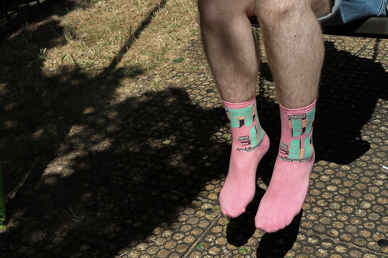 Bauhaus Disco 包浩斯迪斯扣 粉紅色中筒襪 休閒襪 - 襪子 - 棉．麻 粉紅色