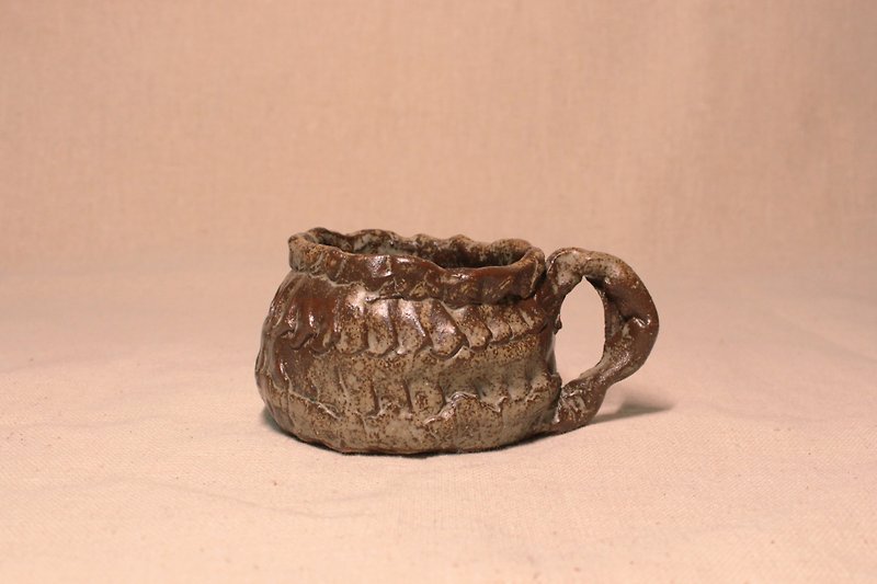小さな木のしわくちゃのカップ - グラス・コップ - 陶器 多色
