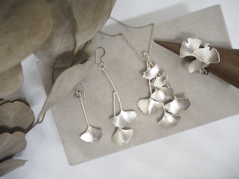 . Above the vegetation. Ginkgo Leaf Lucky Bag Necklace Brooch/Earrings/Ring/ Silver - สร้อยคอ - เงินแท้ สีเงิน