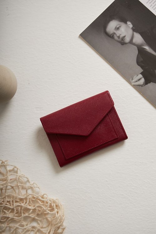 lamanila MAIL WALLET in BURGUNDY color
