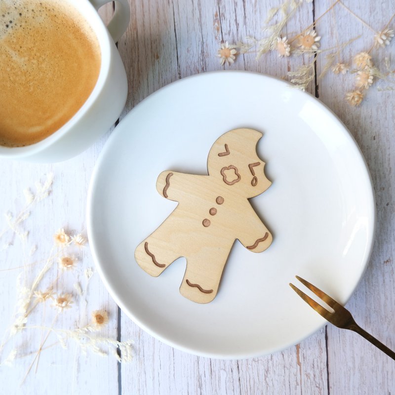 9 cm bite of gingerbread man - ที่ห้อยกุญแจ - ไม้ สีนำ้ตาล